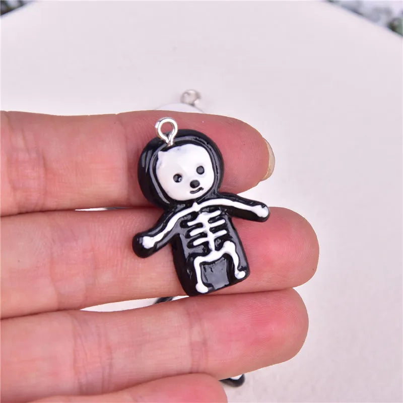 10pcs  Evil Skull Halloween Resin Charms