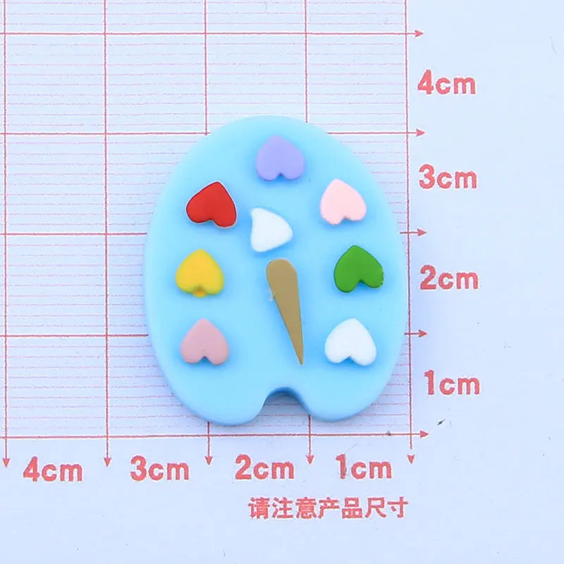 10Pcs Glitter Powder Hearts Flatback Resin Cabochons