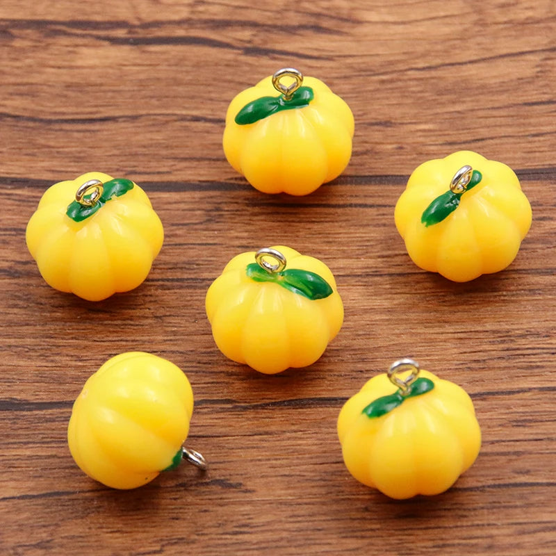 10Pcs 17X17MM Cute 7 Color Halloween Pumpkin Charms