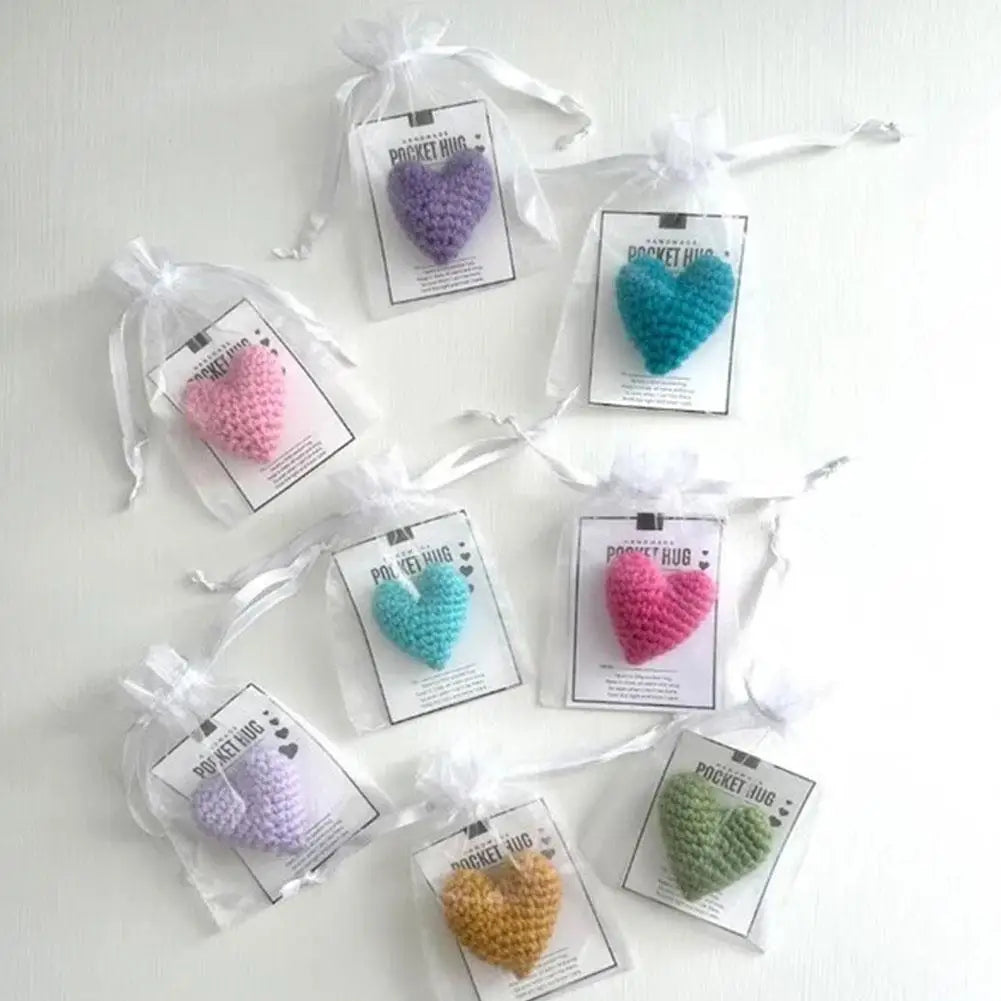 Crocheted Heart Pocket Hug Greeting Card Knitted Heart Keepsake Ornament Workmanship Encouragement Gift Cute Knitted