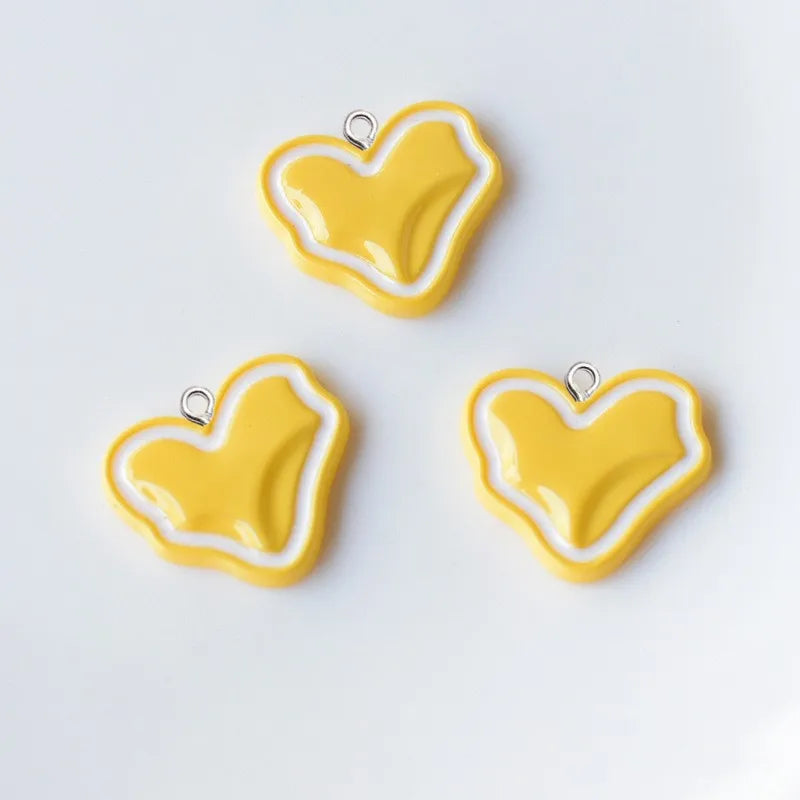 10Pcs Colorful Irregular Love Heart Resin Charms