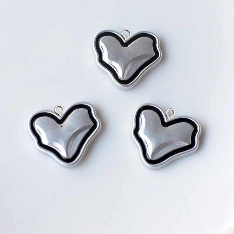 10Pcs Colorful Irregular Love Heart Resin Charms