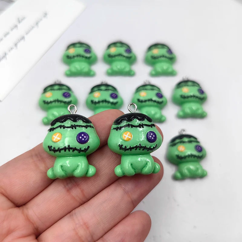 10pcs Festival Halloween Green Monster Charms