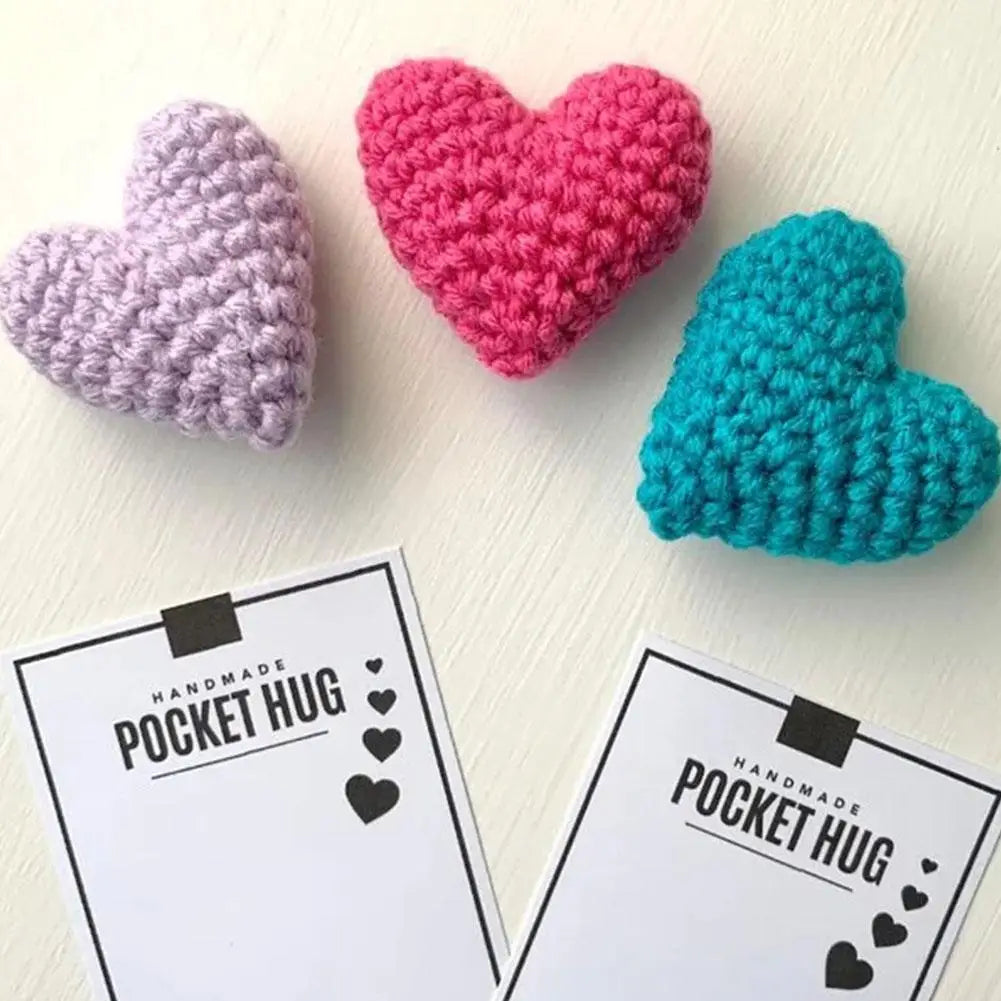 Crocheted Heart Pocket Hug Greeting Card Knitted Heart Keepsake Ornament Workmanship Encouragement Gift Cute Knitted