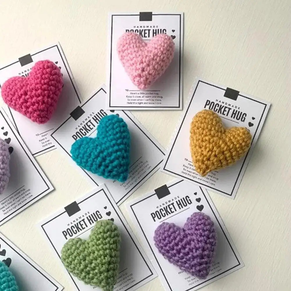 Crocheted Heart Pocket Hug Greeting Card Knitted Heart Keepsake Ornament Workmanship Encouragement Gift Cute Knitted